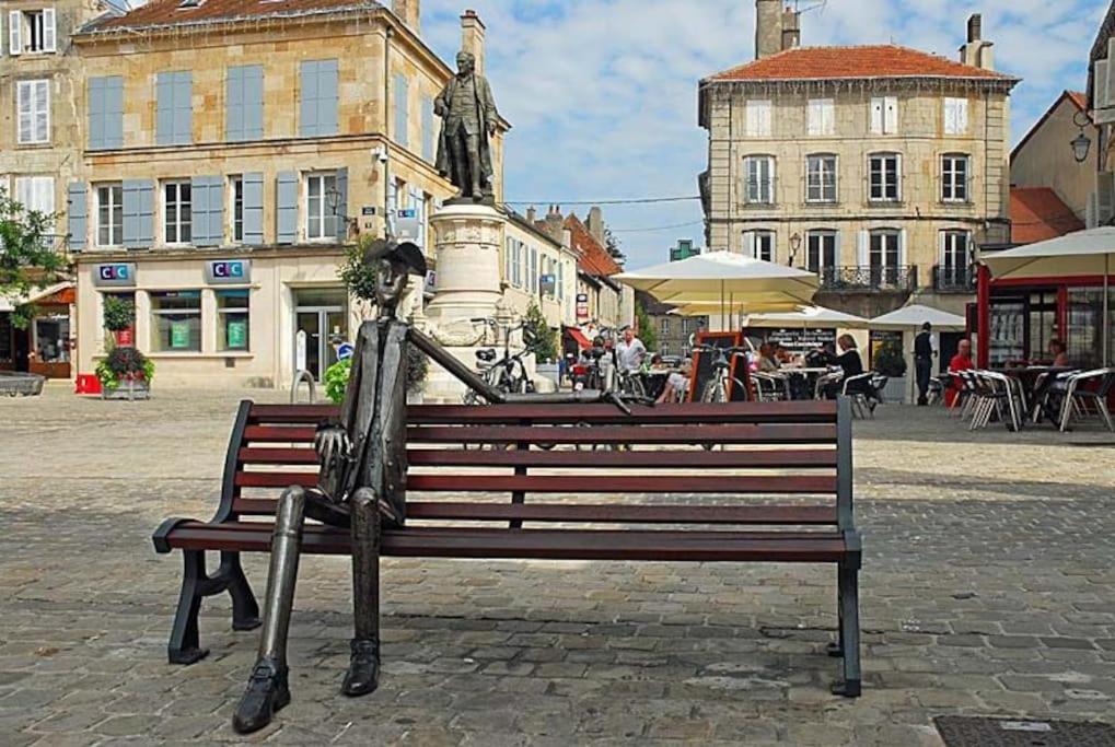 Appartement Proche Des Remparts Langres Eksteriør bilde